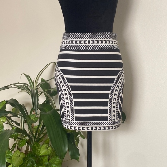 Silence + Noise Aztec Mini Skirt - Picture 1 of 8